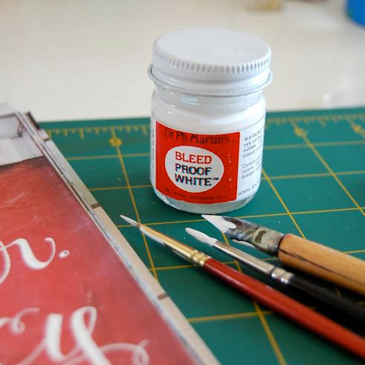 Dr Martin S Bleed Proof White Ink Talas Dr Martin S Bleed Proof White Ink Talas